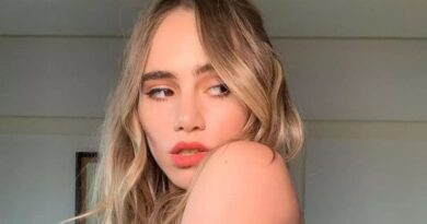 Suki Waterhouse