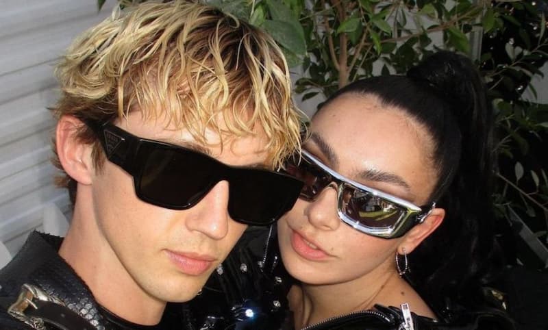 Charli XCX e Troye Sivan