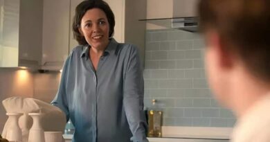 Olivia Colman - Heartstopper