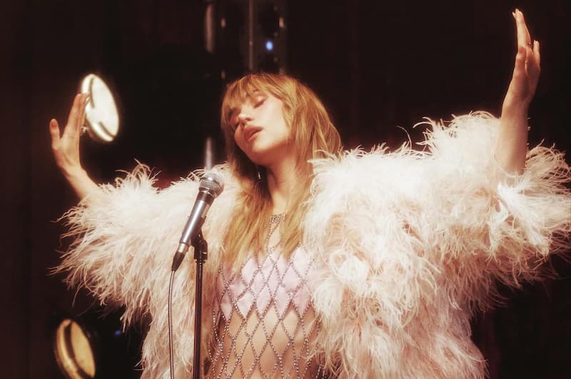 Suki Waterhouse