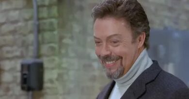 Tim Curry